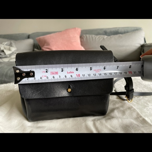 Leather crossbody bag - Picture 5 of 7